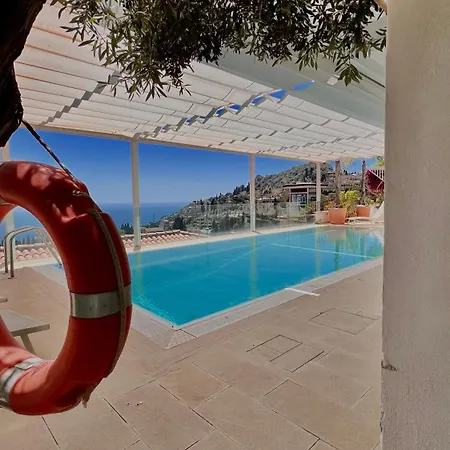 Mediterranea, Taormina, Private Pool & Sea View *