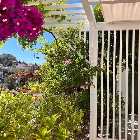 Mediterranea, Taormina, Private Pool & Sea View *